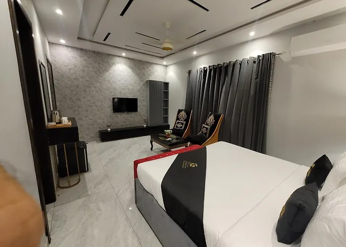 Palm Tree Executive Hotel